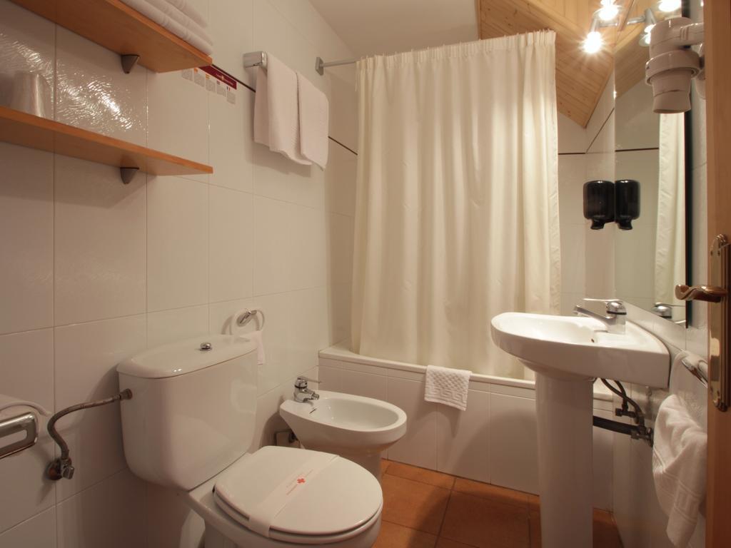 Hotel Ostau D'Oc Vielha Habitación foto